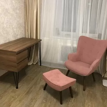 Кресло и оттоманка Hygge и стол письменный Novum IMG-20230105-WA0065