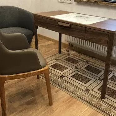 Стол письменный Stanford, орех/мрамор