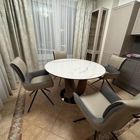 Стол Teodor 135, белая керамика/бронза