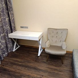 Стол письменный Axiom White, белый