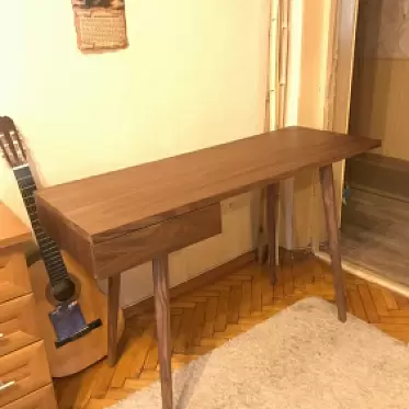 Стол письменный Lyric, орех IMG-20190820-WA0027