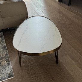 Стол журнальный Zelda (110), белый камень/бронза