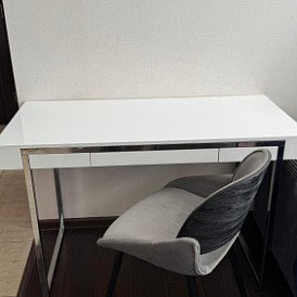 Стол письменный Ego, орех/белые ножки