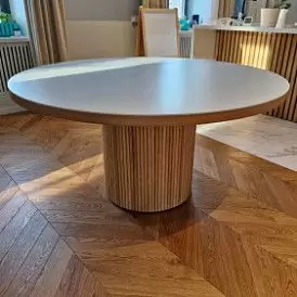 Стол Adriana 150, белая керамика/ясень