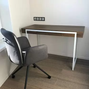 Стол письменный Ego, орех/белые ножки