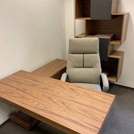 Столик с зеркалом Orion, американский орех