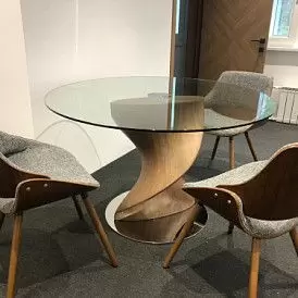 Стол Niagara + 4 бежевых стула Emma