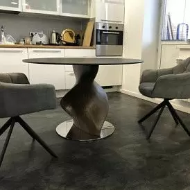 Стол Niagara + 4 бежевых стула Emma