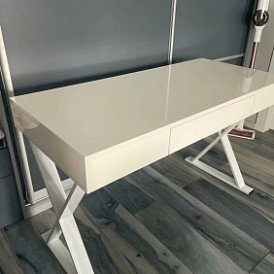 Стол письменный Axiom White, белый