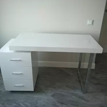 Стол письменный Ashby, белый IMG-20190727-WA0002