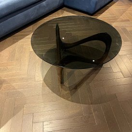 Стол журнальный Sea Glass, серое стекло/орех