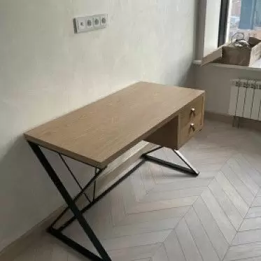 Стол письменный Brendan, дерево/черный