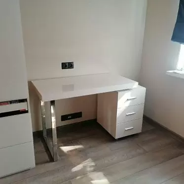 Стол письменный Ashby, белый IMG-20210407-WA0007.jpg