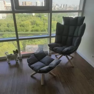 Кресло с оттоманкой в стиле Husk, коричневый