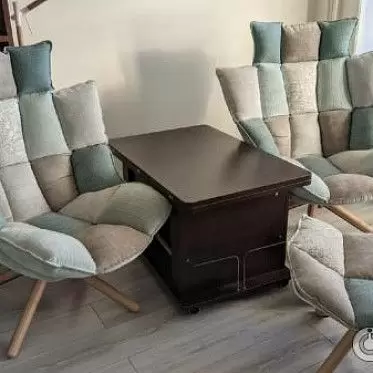 Кресло с оттоманкой в стиле Husk, светлый пэчворк