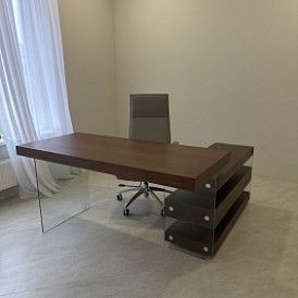 Стол письменный Attica, орех
