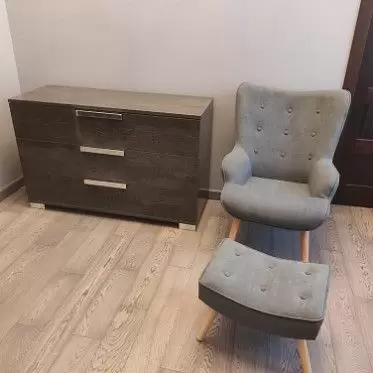 Кресло с оттоманкой Hygge, серый/натуральный