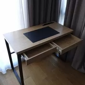 Стол письменный Dylan, дерево/черный