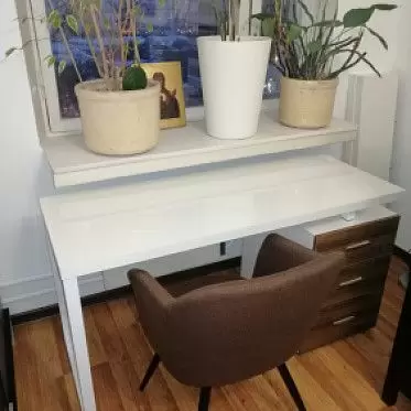 Стол Endeavor, стул Embrace IMG-20230221-WA0031